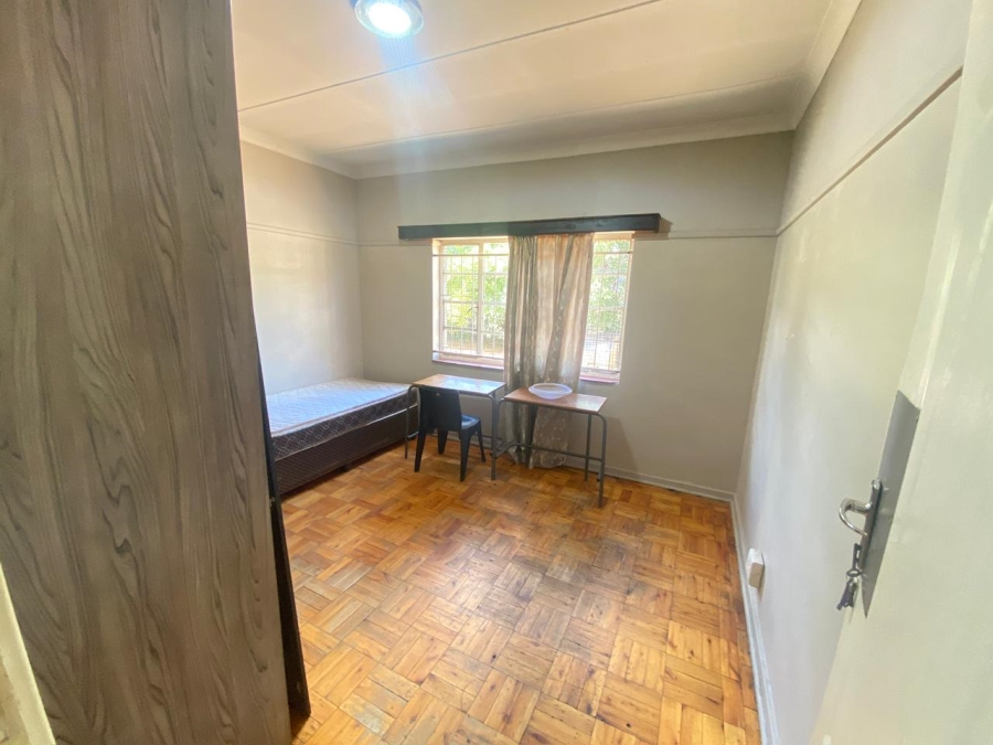 5 Bedroom Property for Sale in Willows Free State